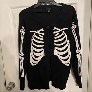Torrid 1X Black and White Skeleton button sweater Cardigan skull halloween goth